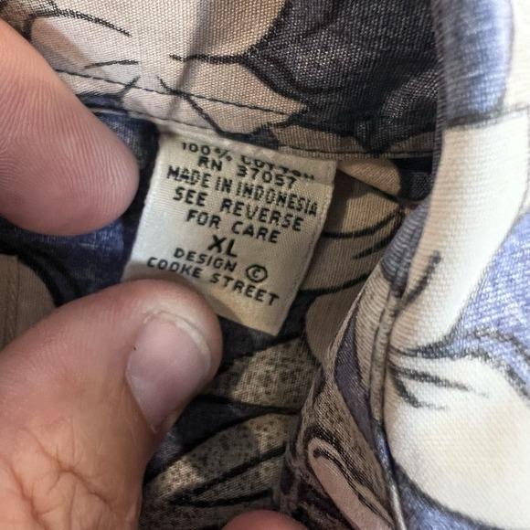 Cooke Street Aloha Shirt Mens XL Blue Reverse‎ Print Hawaiian Floral Hibiscus - Picture 4 of 8